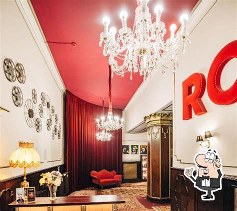 vinohradska 48|Royal Theatre & Club Chic .